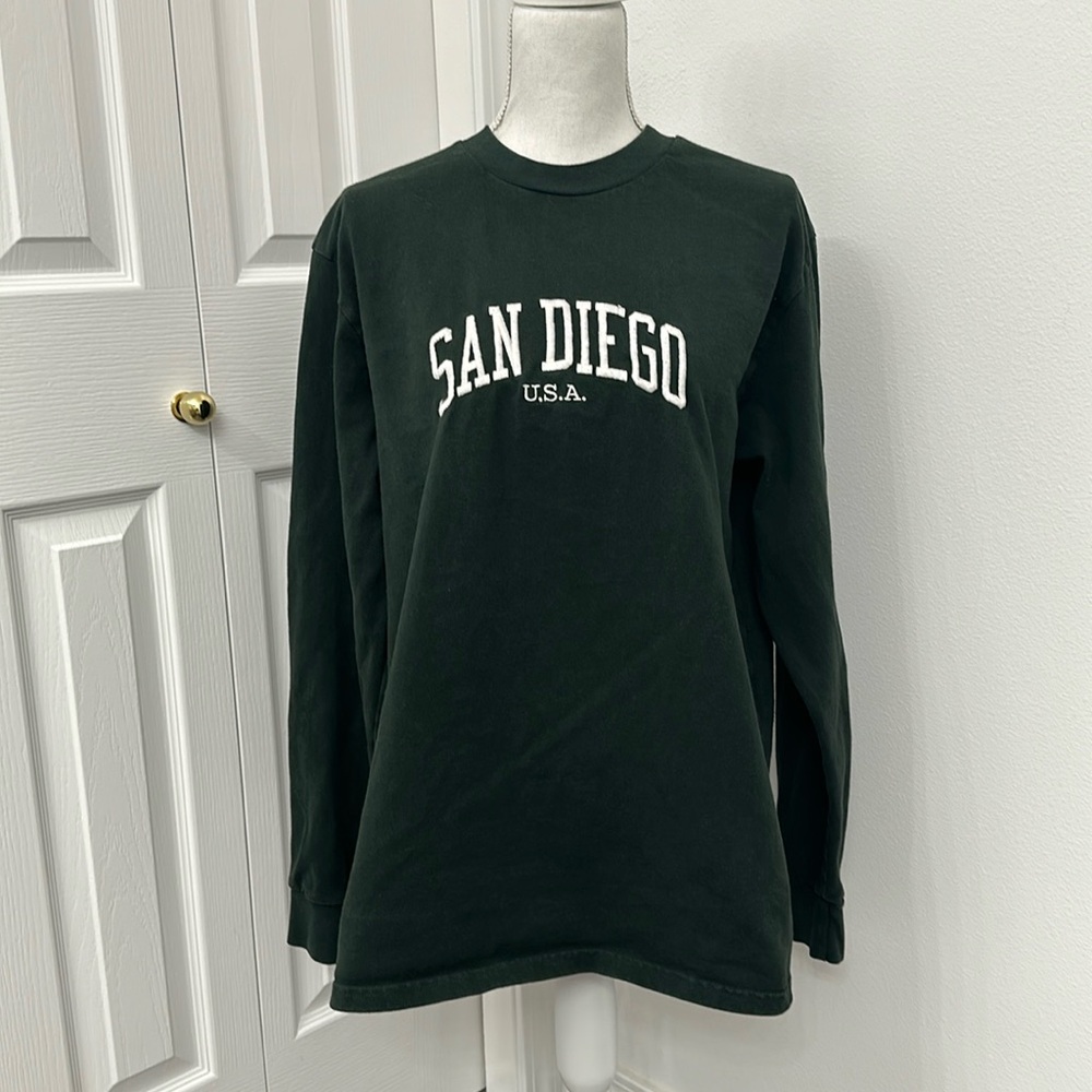 Brandy Melville San Diego embroidered thick dark green long sleeved